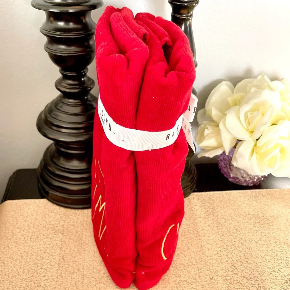 NWT Rae Dunn SET OF 2 MERRY CHRISTMAS Bathroom Hand Towels